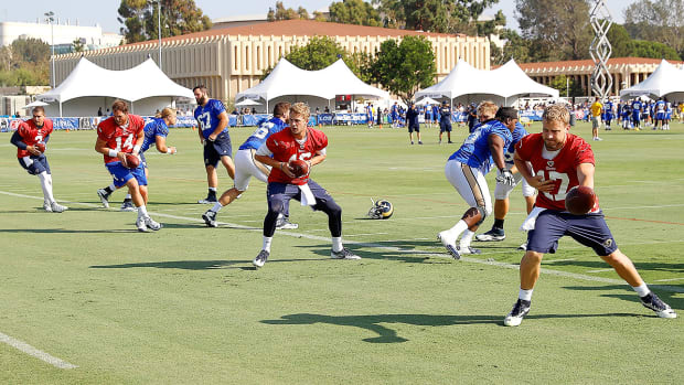 hard-knocks-los-angeles-rams-jared-goff-case-keenum.jpg